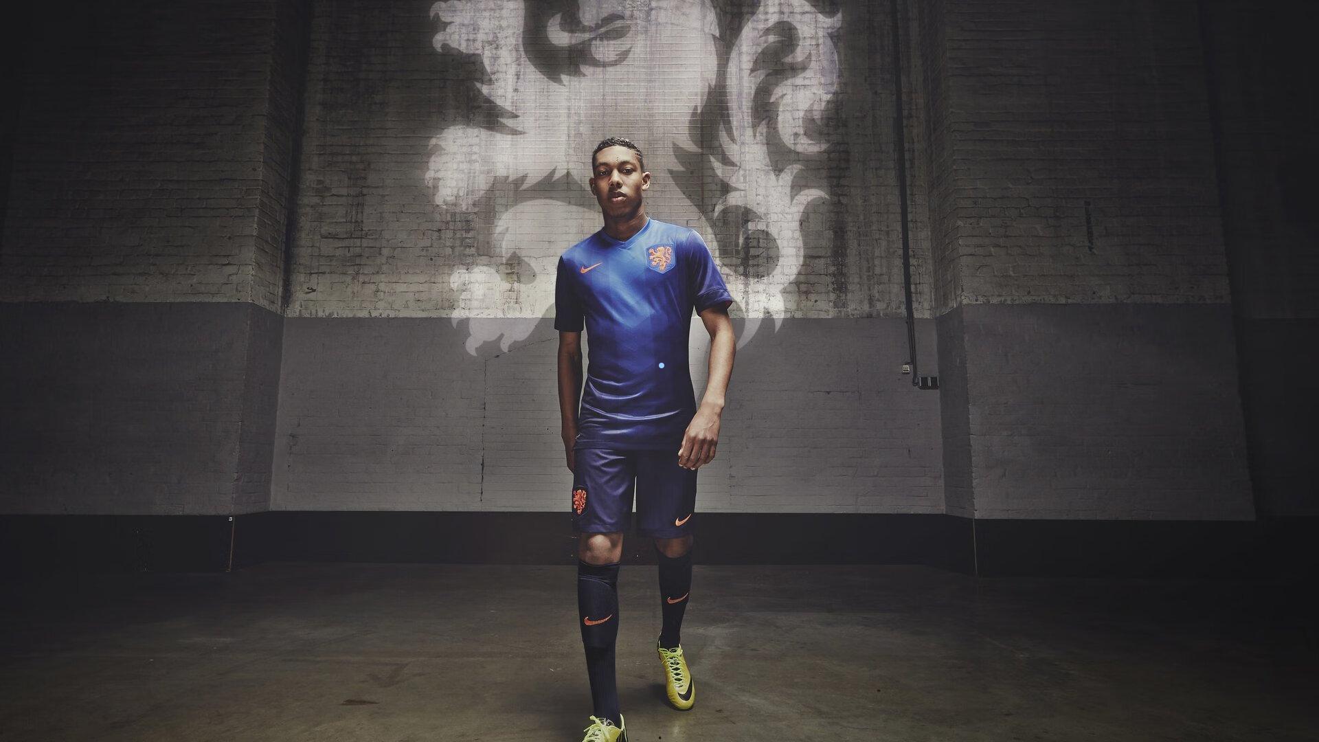 中国竞彩网_中国女子高尔夫新星闪耀绿茵 胡婧方羽涵首轮67杆领跑锦标赛