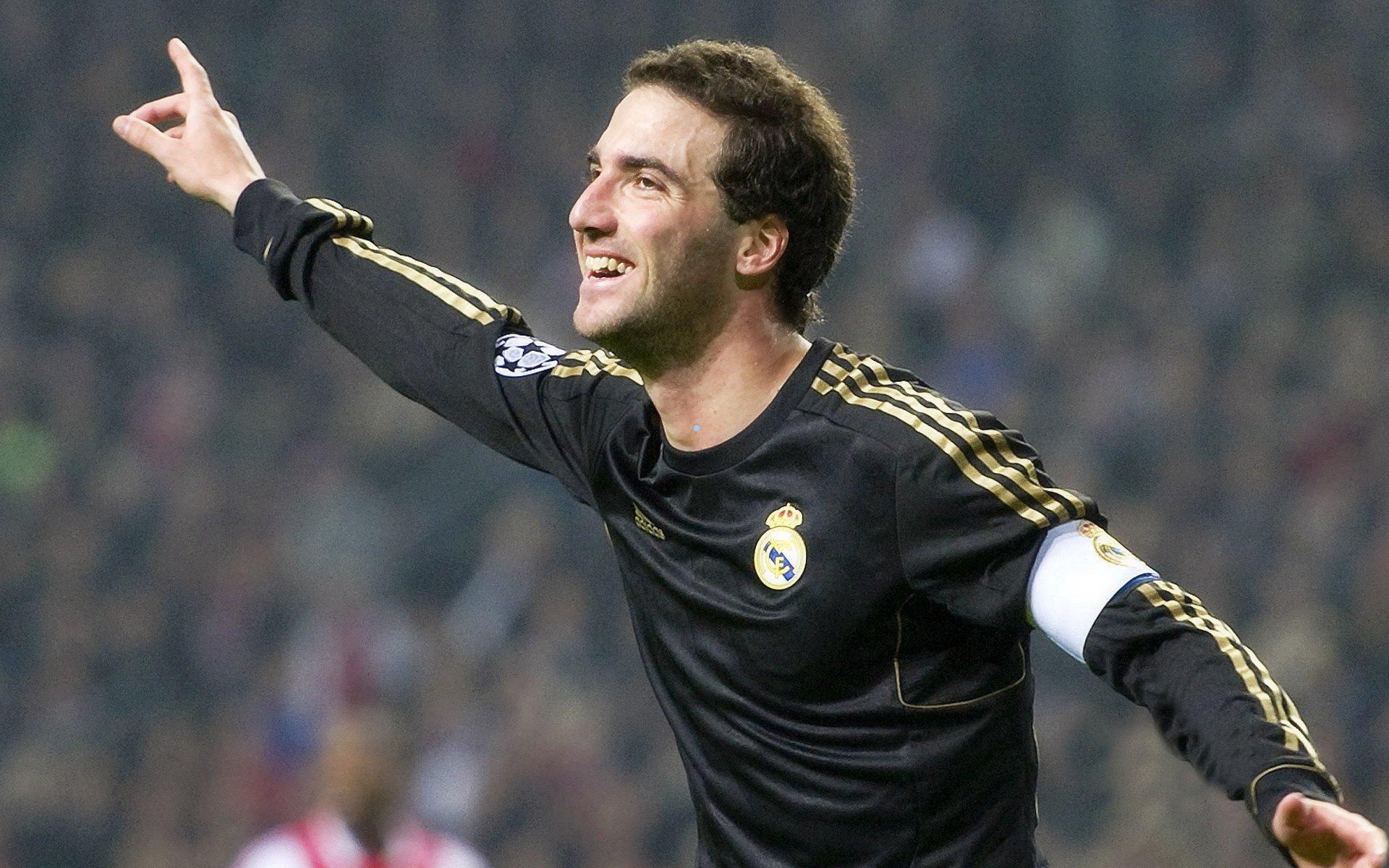 麦克托米奈市场估值缩减500万欧元,曼联中场身价调整引热议